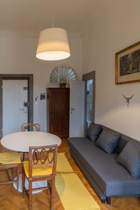 Elegant Outside Ztl & 10min From Center Apartment Florence