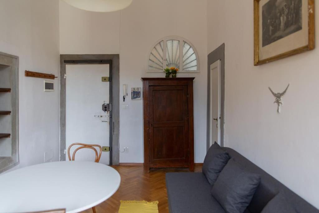Apartment Elegant Outside Ztl & 10min From Center